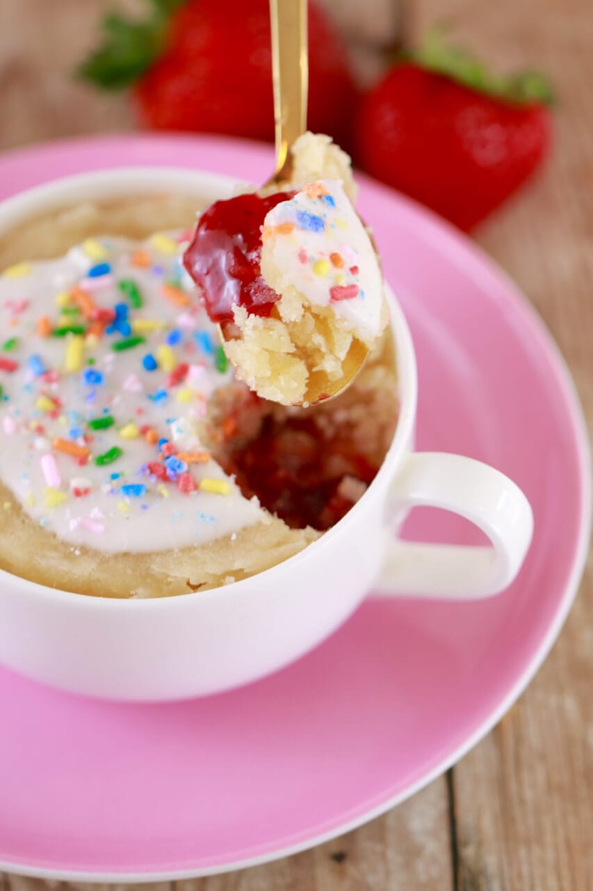 Microwave Strawberry Pop Tart In A Mug Microwave Mug Breakfasts 