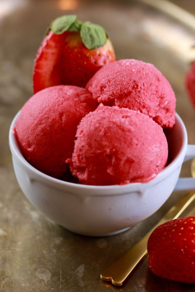 Strawberry Frozen Yogurt Recipe (No 