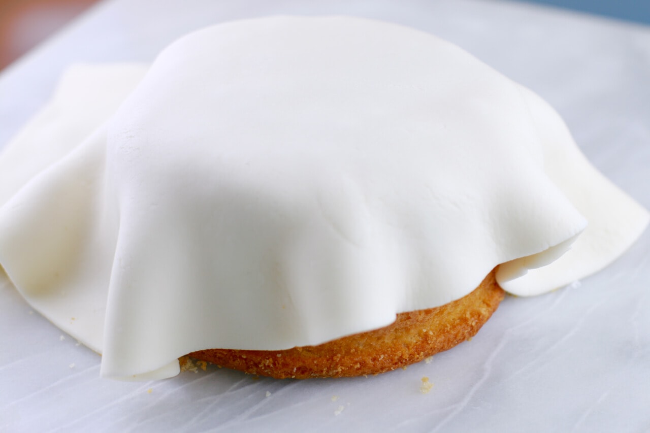 tips for rolling out fondant