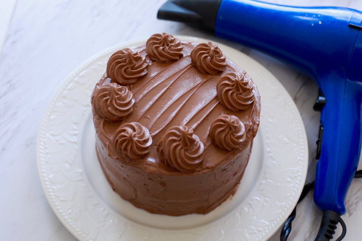 Simple Frosting Technique Using an Offset Spatula – Mary-Kate's Vegan Cakes