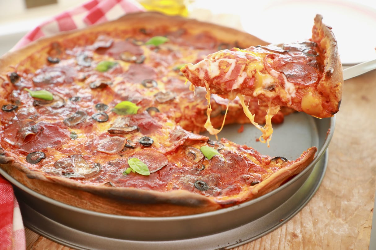 Deep-Dish Cast Iron Pizza Recipe