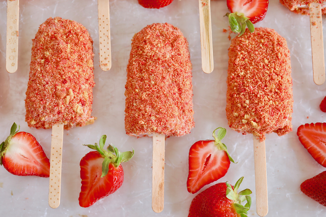 Homemade Strawberry Shortcake Ice Cream Bars Recipe (2023)