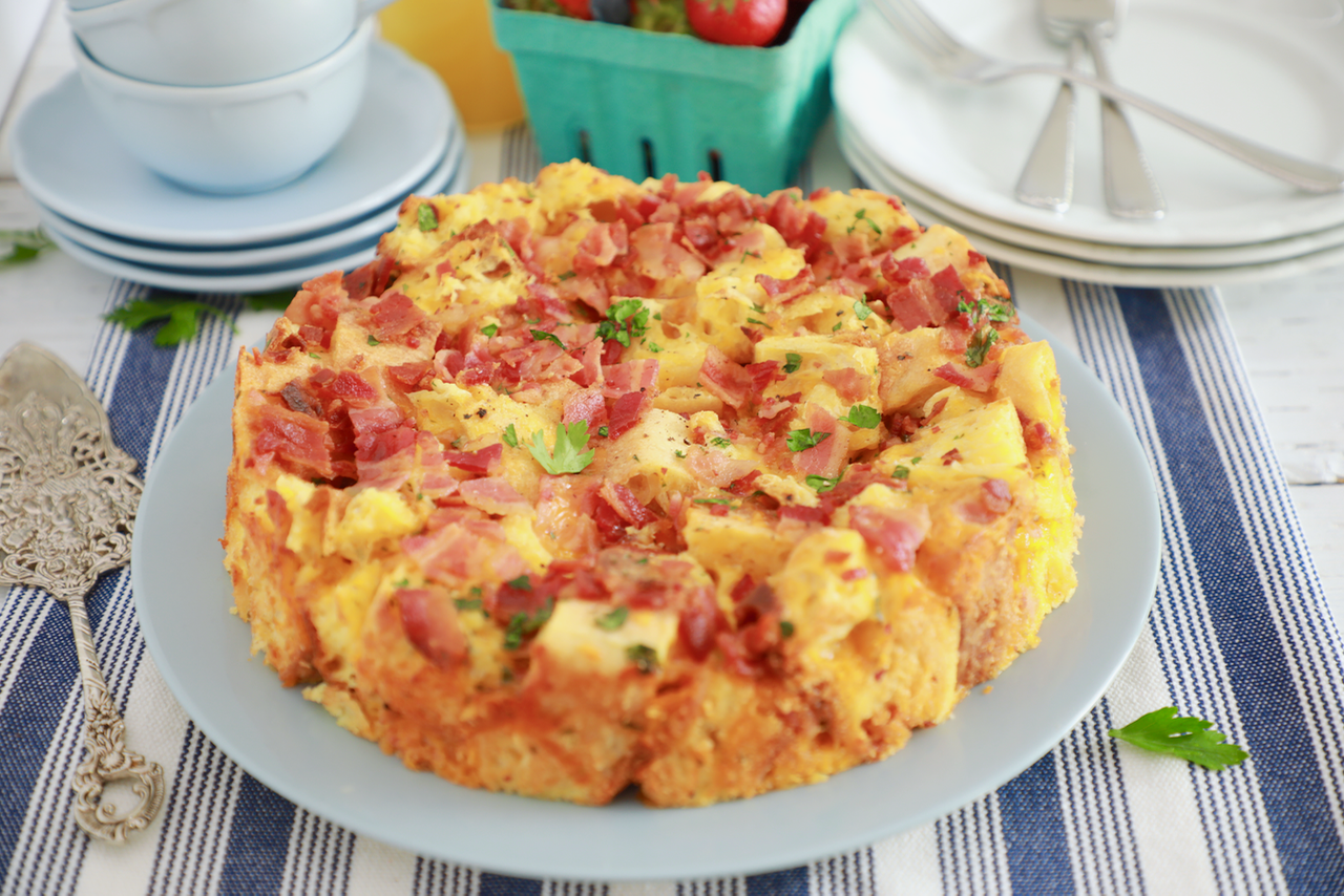 https://www.biggerbolderbaking.com/wp-content/uploads/2019/07/Bacon-and-Cheese-Breakfast-Strata1.png