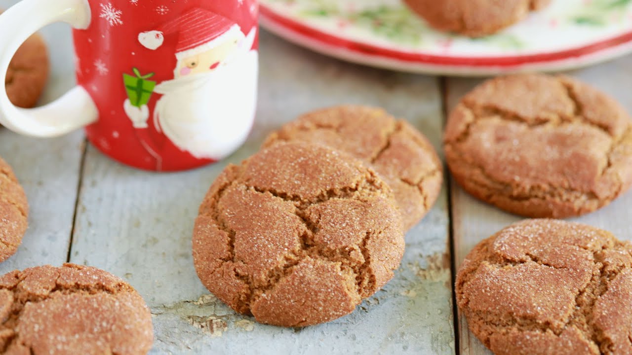 Chewy Molasses Cookies – Bakers Brigade