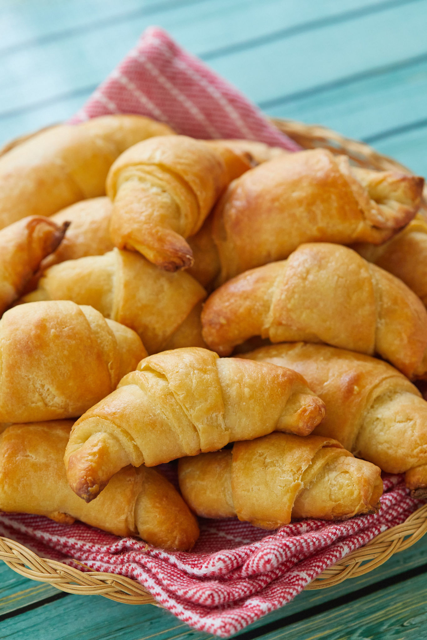 Homemade Crescent Rolls - Homemade In The Kitchen