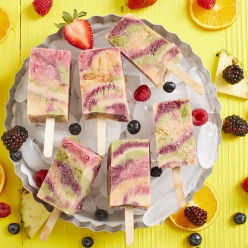 All Natural Tie Dye Popsicle Recipe (No Popsicle Mold Needed!)